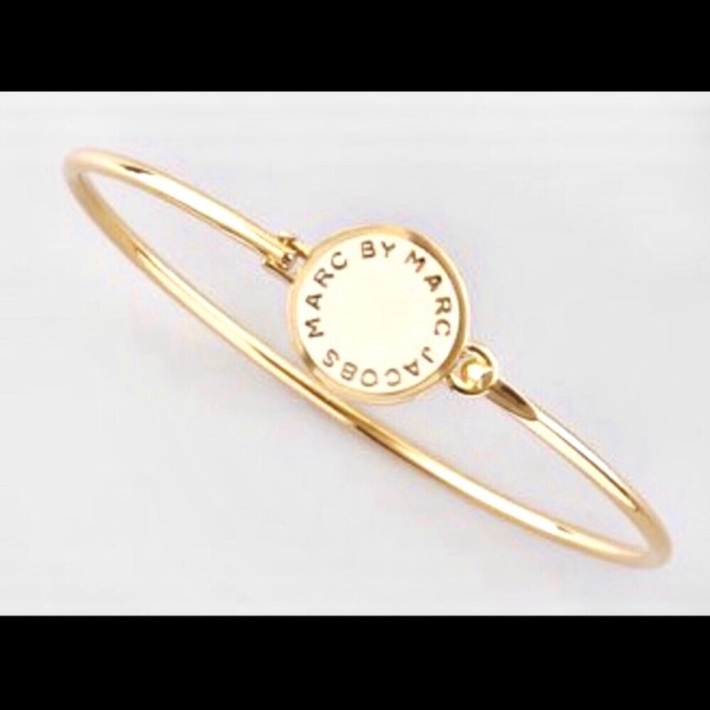 Designer MARC JACOBS Gold White Logo Disc Cuff Bangle Bracelet NWOT
